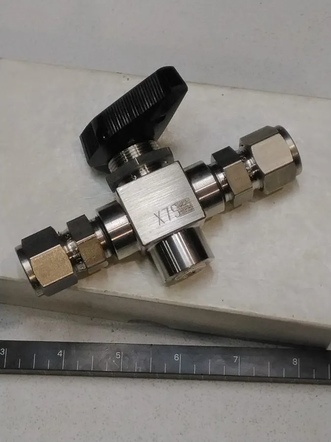 Клапан Swagelok SS-H83PS8 3-Piece High Pressure 6700 psig Ball Valve FNSP