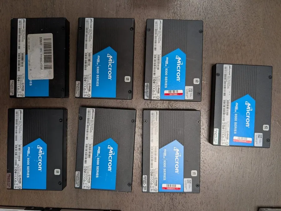 SSD-накопитель Micron 9300 MAX 3.2TB U.2 NVMe Enterprise SSD MTFDHAL3T2TDR
