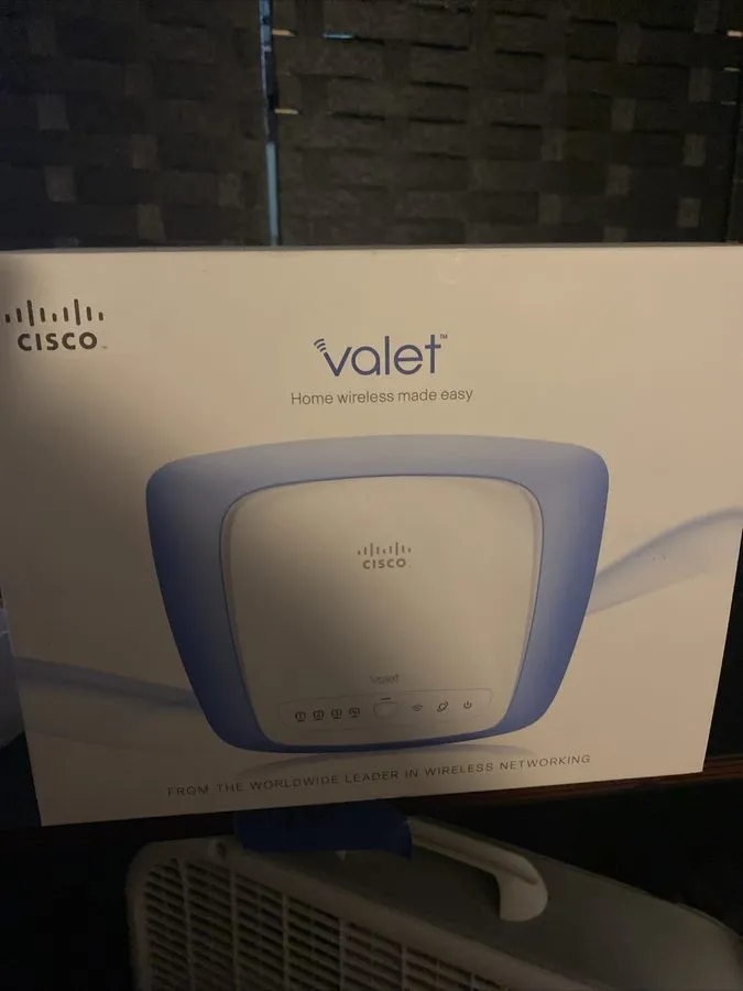 Маршрутизатор Cisco Valet M10 Wireless-N Router 300Mbps 4-Port Home Networking M — фото лота 1