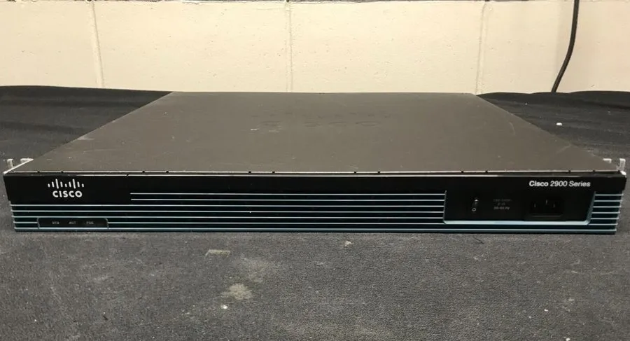 Маршрутизатор Cisco 2901/K9 Integrated Services Router 2-Port Gigabit Ethernet F