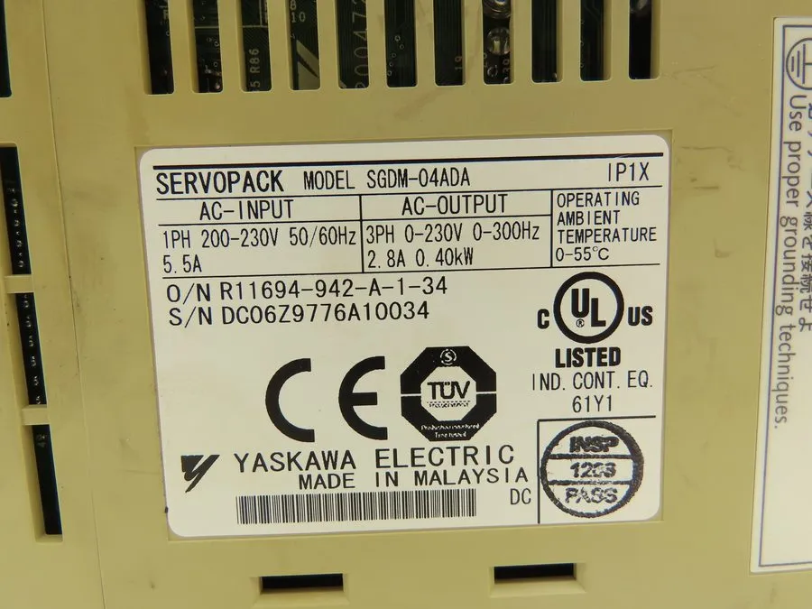 Сервопривод Yaskawa SGDM-04ADA ServoPack Servo Drive 1Ph 230V In 0.4kW 2.8A 300H