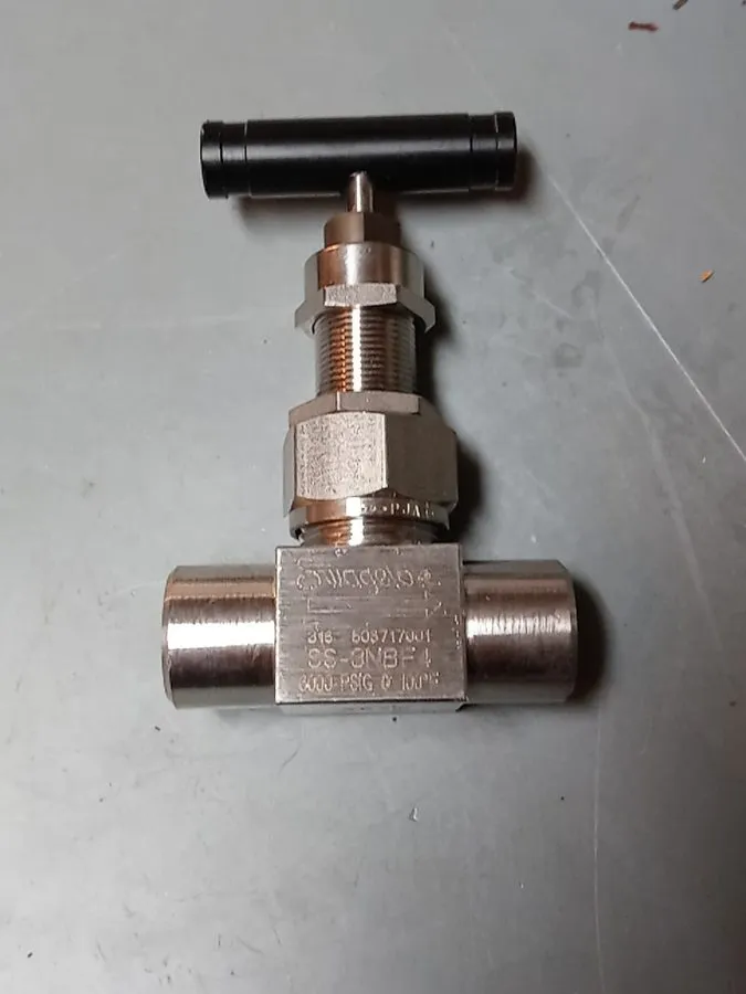 Клапан SS-3NBF4 Swagelok (Whitey) Union Bonnet Needle Valve, (LA09T)