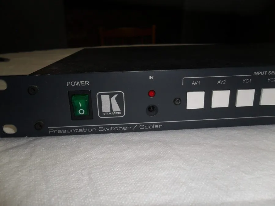 Видеокоммутатор Kramer VP-719xl 7-Input ProScale Presentation Digital Scaler/Swi — фото лота 1