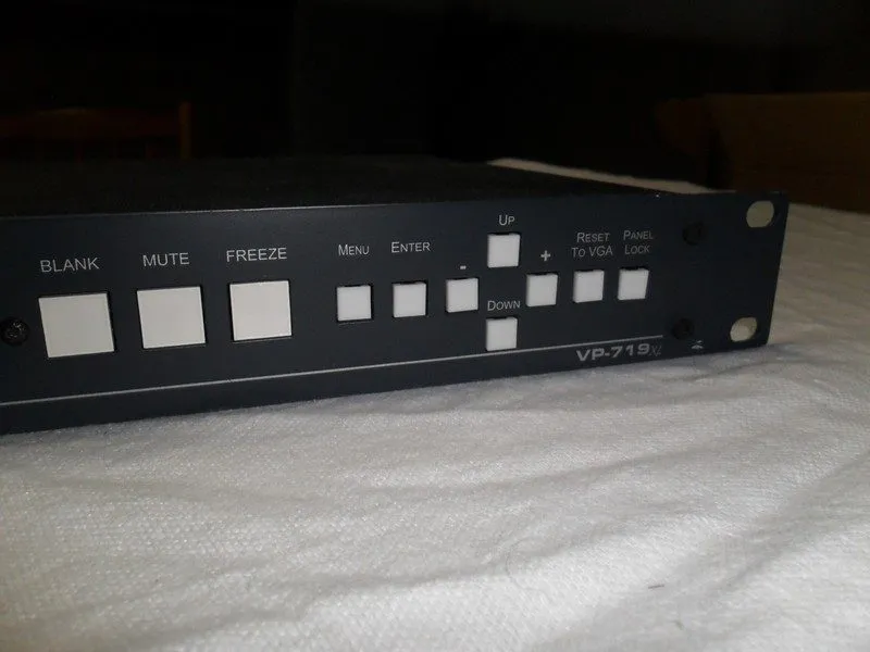 Видеокоммутатор Kramer VP-719xl 7-Input ProScale Presentation Digital Scaler/Swi — фото лота 2