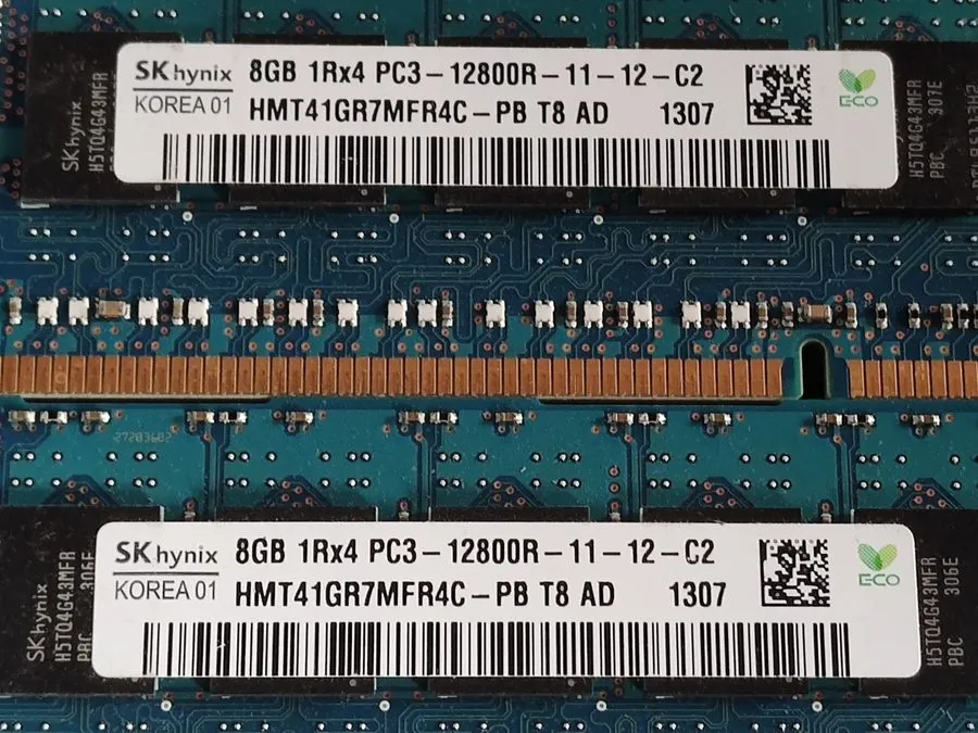 Модуль памяти (64 GB) SK Hynix HMT41GR7MFR4C-PB 8GB 1Rx4 PC3-12800R DDR3 ECC RDI — фото лота 2