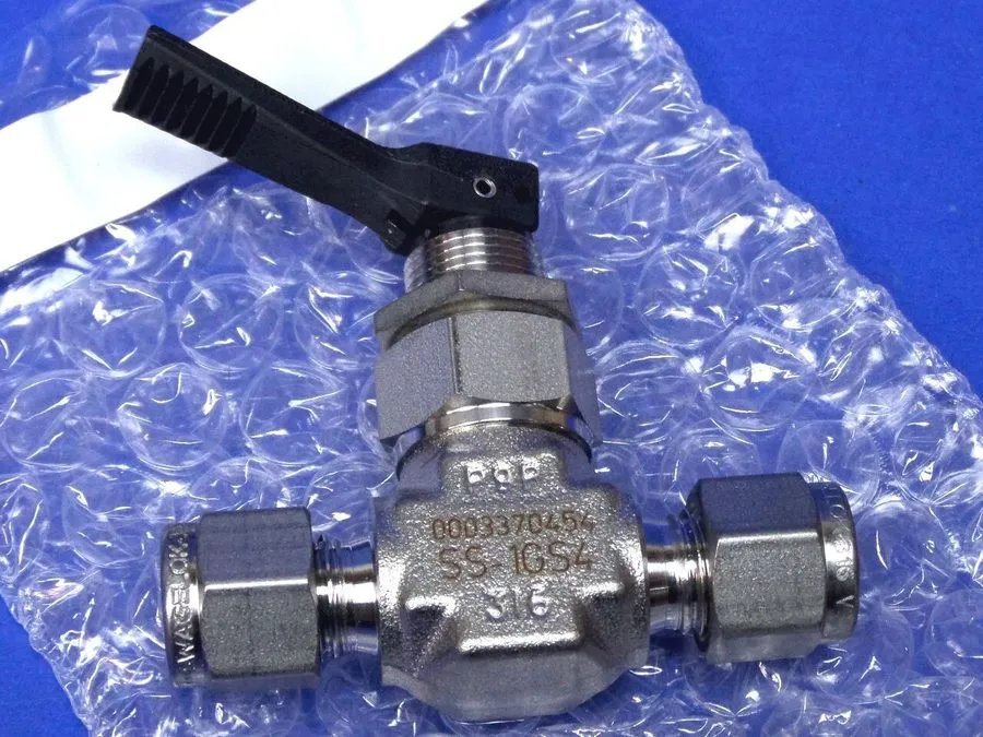 Клапан Swagelok SS-1GS4 Stainless Steel Toggle Valve Box of 3 FNOB
