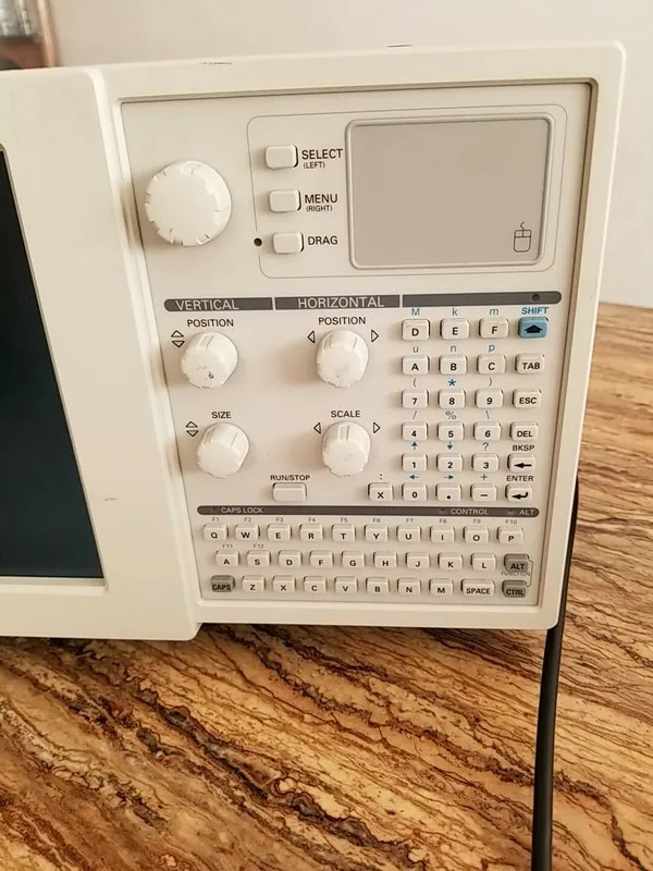 Логический анализатор Tektronix TLA714 Logic Analyzer Color Portable Mainframe