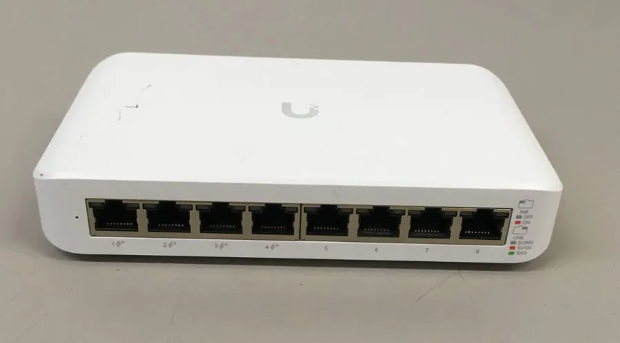 Коммутатор Ubiquiti UniFi USW-Lite-8-PoE 8-Port Gigabit PoE Ethernet Switch