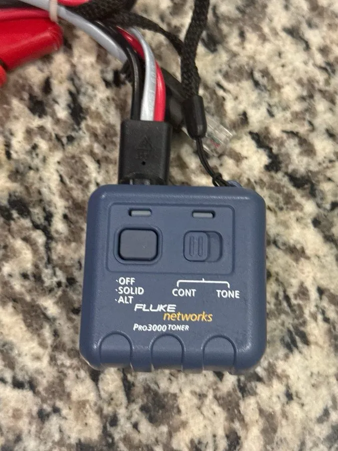 Тестер Analogowy lokalizator par PRO3000 Fluke Networks