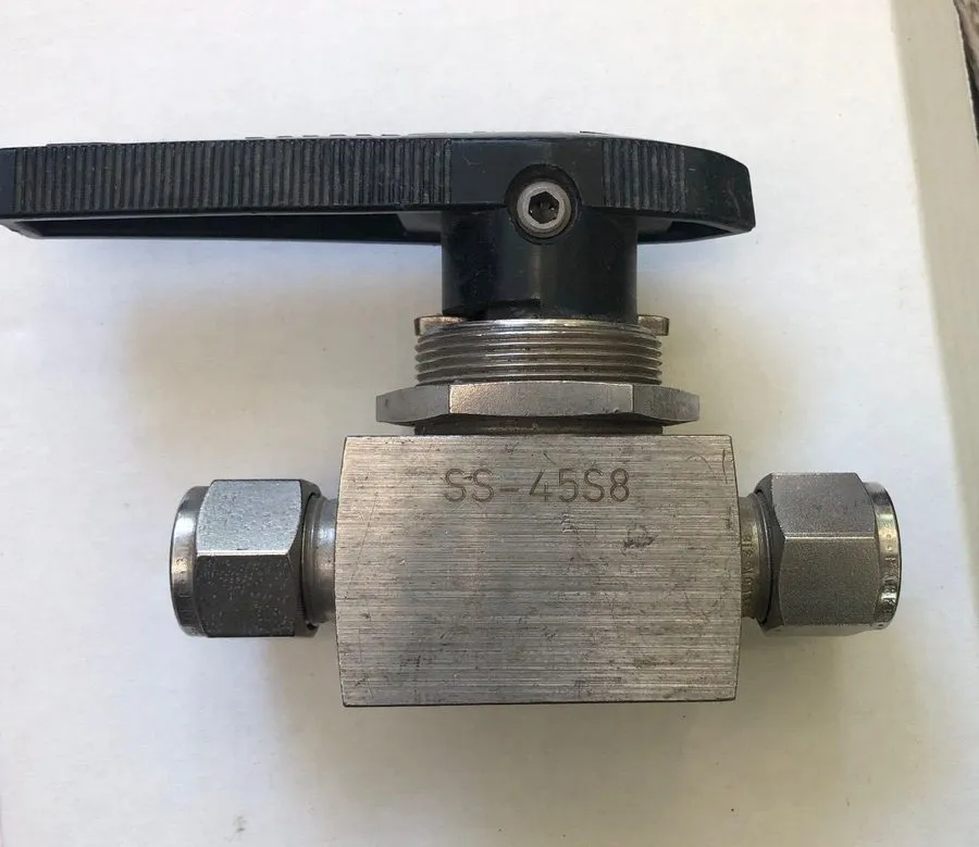 Клапан Swagelok SS-45S8 Stainless Steel Ball Valve 2500psig 1/2"