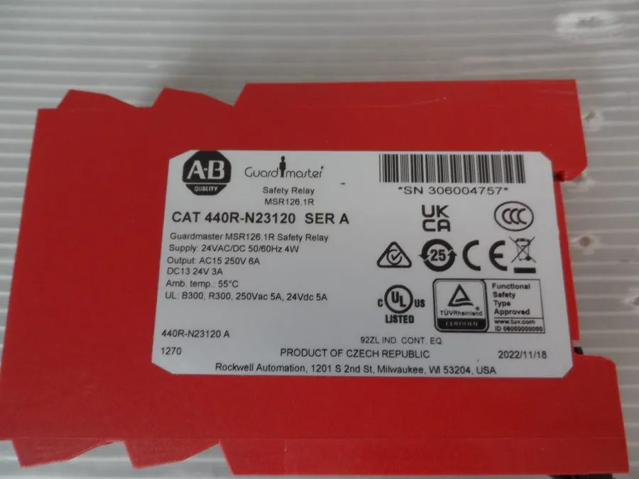 Реле безопасности Allen Bradley 440R-N23120 MSR126.1R, 24V AC/DC,Safety Relay — фото лота 2