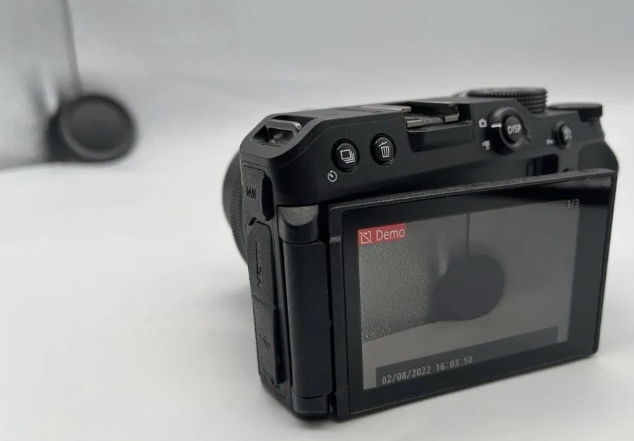 Фотокамера Nikon Z 30 20.9MP Digital SLR DSLR Camera — фото лота 1