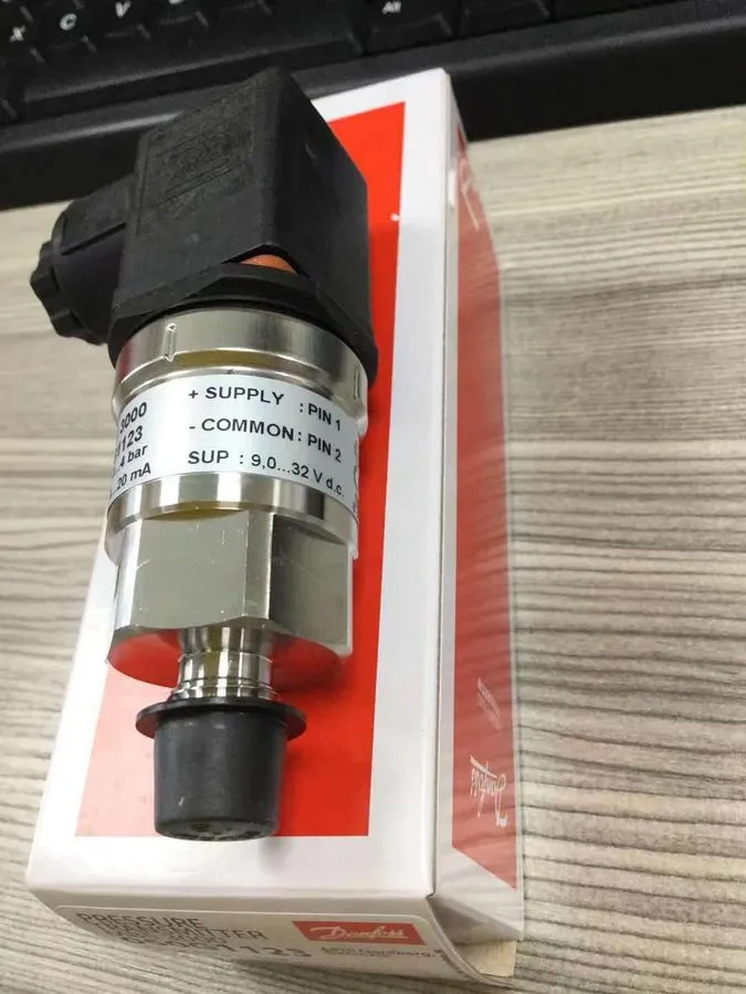 Датчик давления DANFOSS MBS 3000 060G1123 Pressure Transmitter
