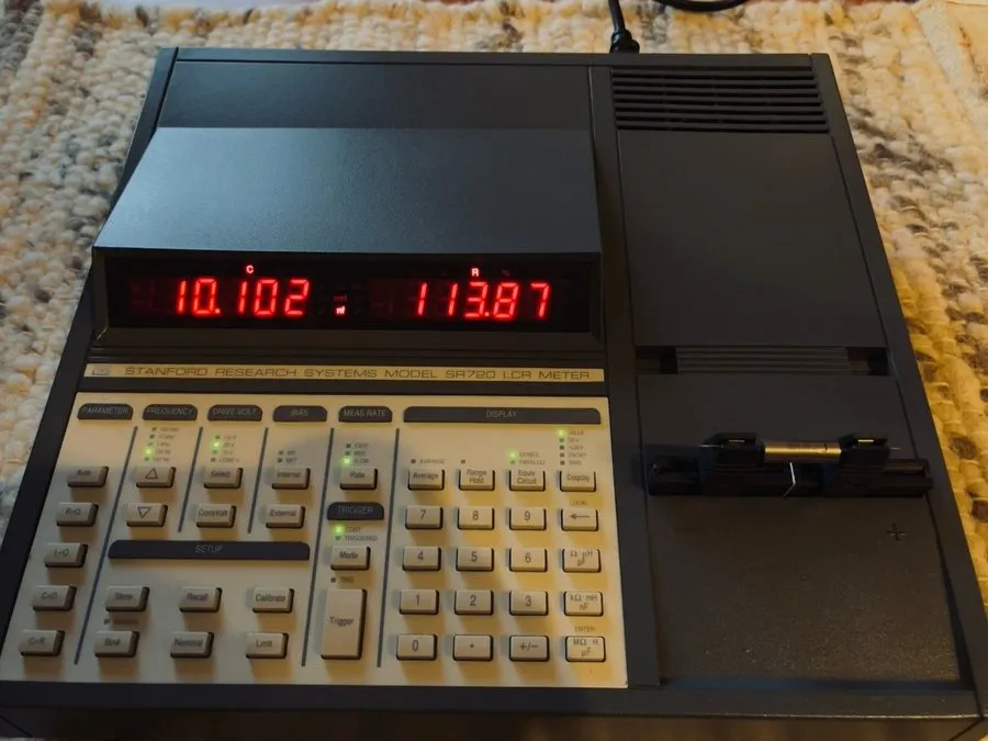 Тестер Stanford Research Systems SR720 LCR Meter With Test Fixture — фото лота 1