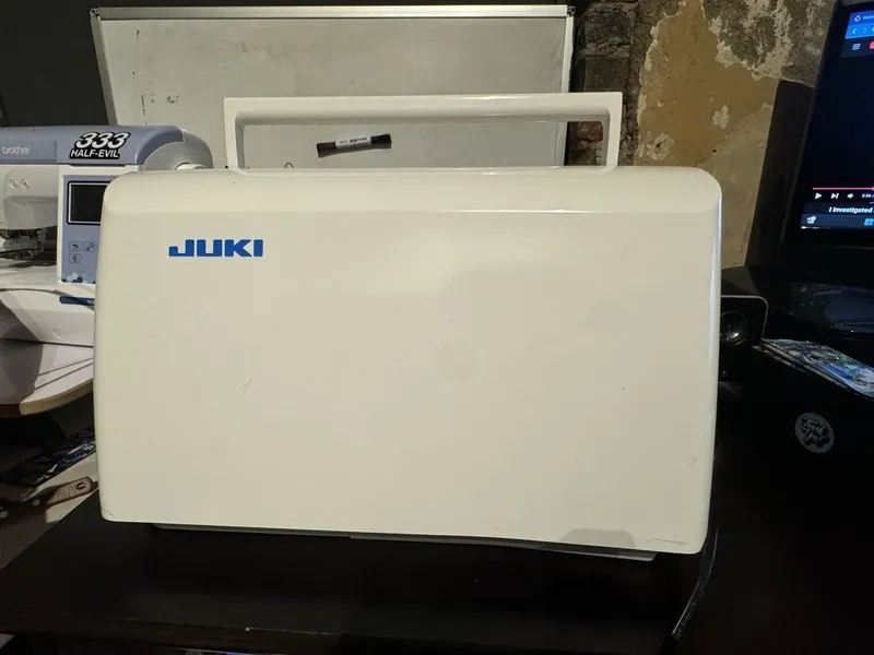 Оборудование рекламного производства JUKI HZL-G220 Computerized Sewing and Quilt — фото лота 2