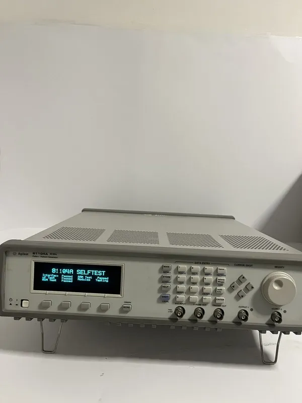 Тестер Agilent 81104A : 80 MHz Pulse-/ Pattern Generator, AS-IS