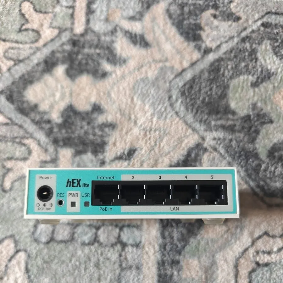 Маршрутизатор ROUTERBOARD Hex Lite 5 Ports Router 5 X 10/100 Poe OSL4 RB750r2 MI — фото лота 1