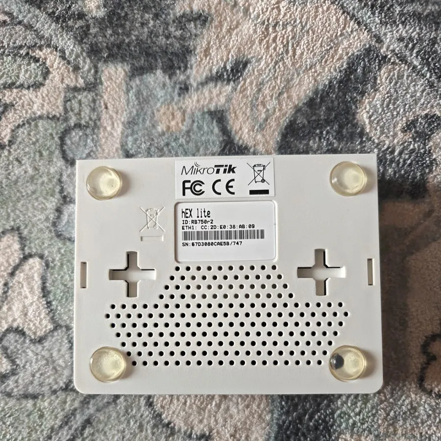 Маршрутизатор ROUTERBOARD Hex Lite 5 Ports Router 5 X 10/100 Poe OSL4 RB750r2 MI — фото лота 2