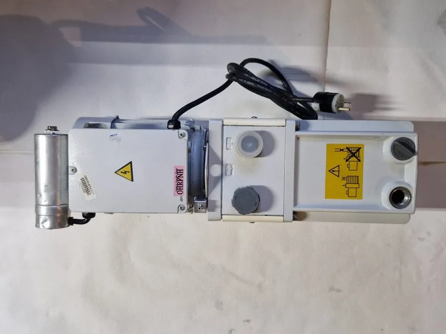 Насос Edwards E2M30 Dual Stage Rotary Vane Vacuum Pump P/N A374-15-903