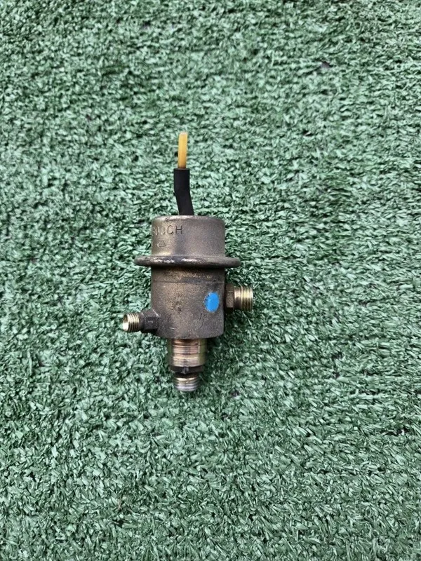 Энергооборудование MERCEDES W126 380SL 560SEL R129 500SL FUEL PRESSURE REGULATOR