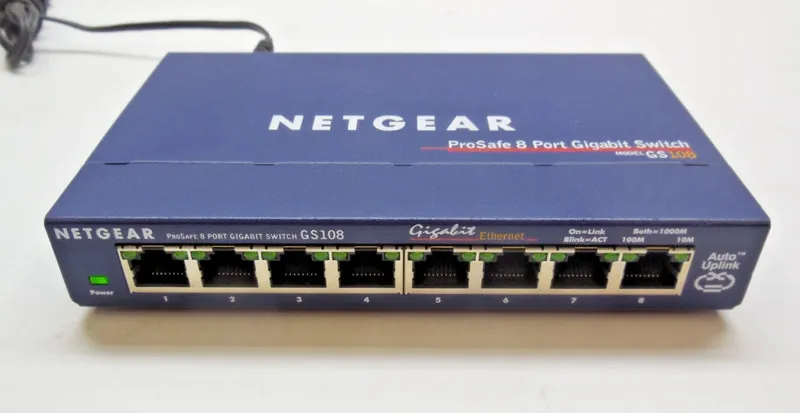 Коммутатор NETGEAR GS108 ProSafe (GS108-400NAS) 8 Port Standalone Gigabit Ethern