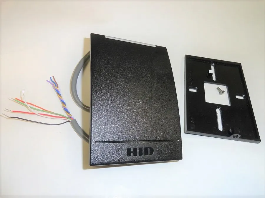 Оборудование видеонаблюдения HID® iCLASS® R40 er 6120 R40CKNN er 6120CKN0000L