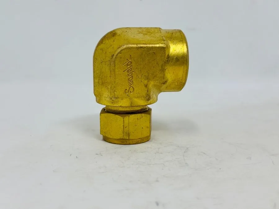Фитинг Swagelok B-1210-8-12 Brass Elbow 3/4" Tube OD Fitting x 3/4" F NPT