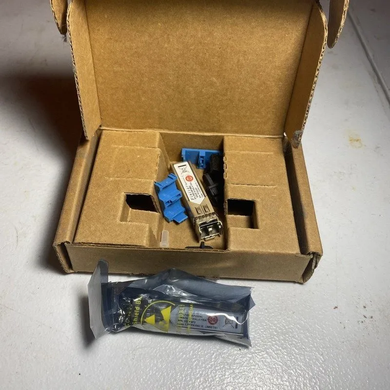 Трансивер Finisar FTLF1318P3BTL 1.25 Gb/s SFP-LX 1310nm 10km SMF transceiver