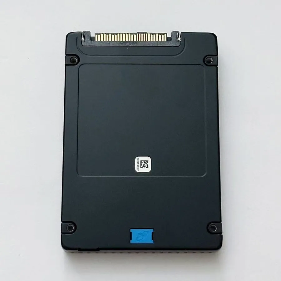 SSD-накопитель Micron 7450 PRO 960GB U.3 15mm PCIe 4.0 NVMe Enterprise SSD MTFDK