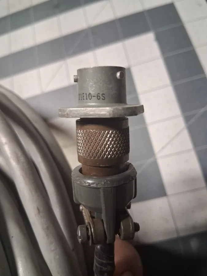 Разъём Amphenol MS3121E10-6S Connector Female 6-pin 50' Shield 4-conductor Style — фото лота 2