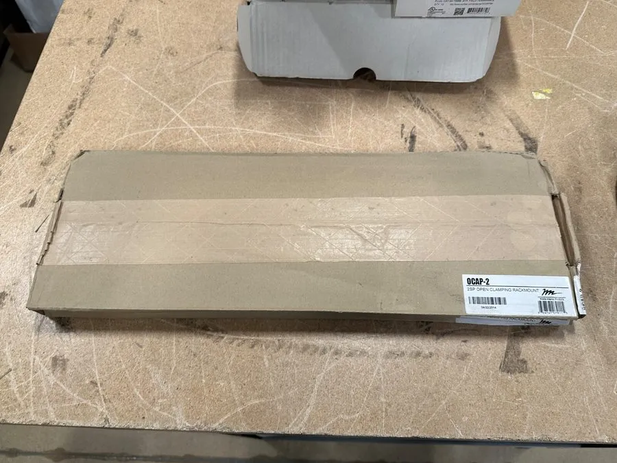 Стойка/шкаф Middle Atlantic 2U OCAP-2 2 Space Open Clamp Adjustable Rack Shelf — фото лота 2