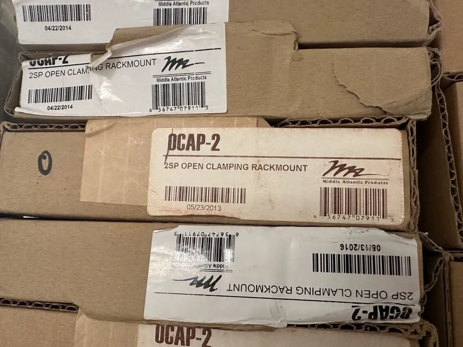 Стойка/шкаф Middle Atlantic 2U OCAP-2 2 Space Open Clamp Adjustable Rack Shelf — фото лота 3