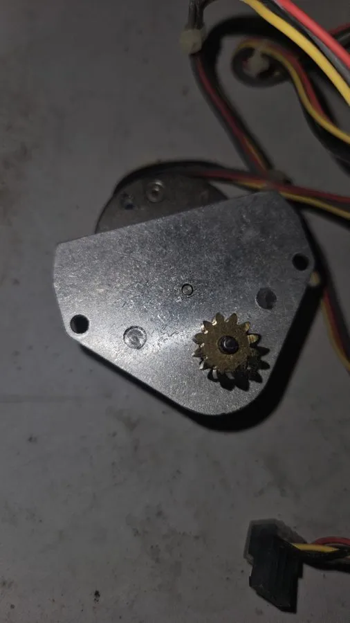 Шаговый двигатель Airpax LB82224 5V Stepper Motor 30:1 Gearbox Honeywell Chart R — фото лота 1