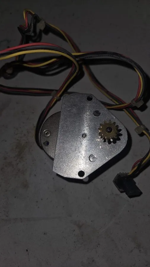 Шаговый двигатель Airpax LB82224 5V Stepper Motor 30:1 Gearbox Honeywell Chart R — фото лота 3