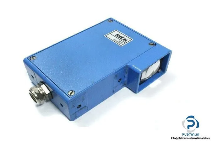 Фотоэлектрический датчик SICK WL25-223 PHOTOELECTRIC RETRO-REFLECTIVE SENSOR
