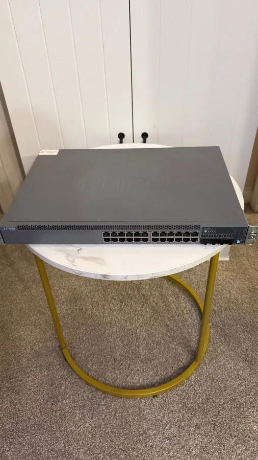 Коммутатор Juniper EX2300-24P Rack Mountable Ethernet Switch