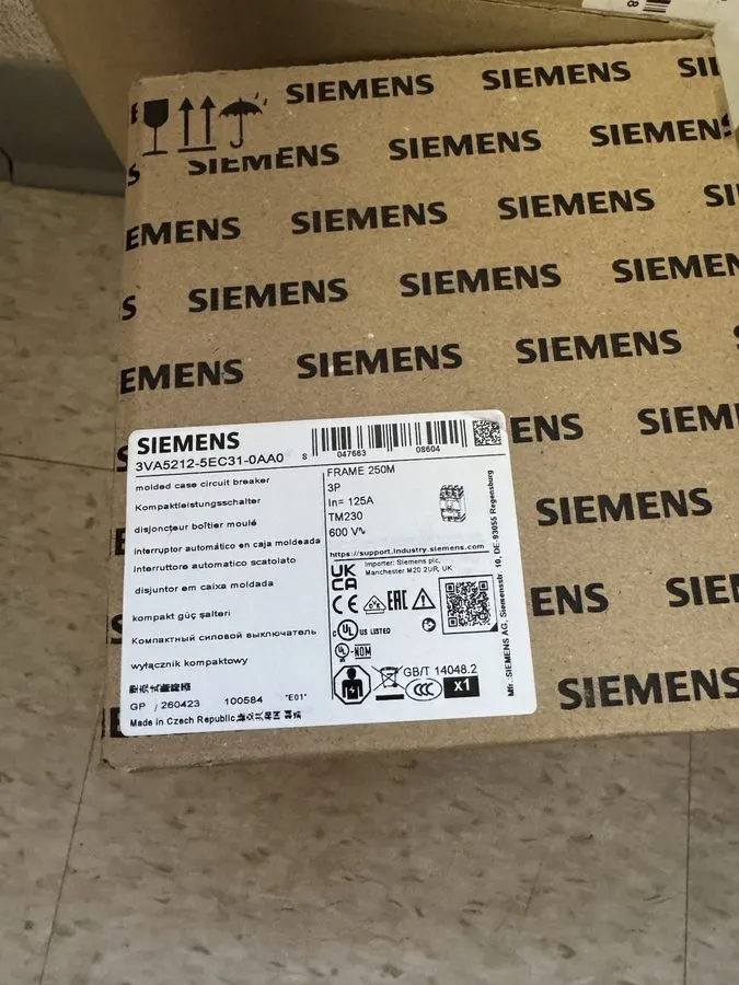 Автоматический выключатель Siemens 3VA5212-5EC31-0AA0 125A 3-Pole Circuit Breake — фото лота 1
