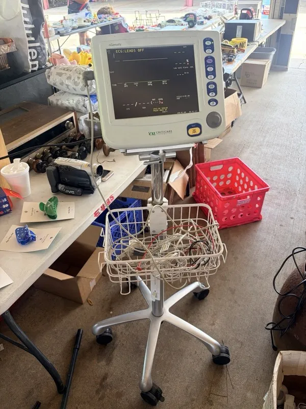 Монитор пациента Criticare nGenuity 8100EP1 Patient Monitor