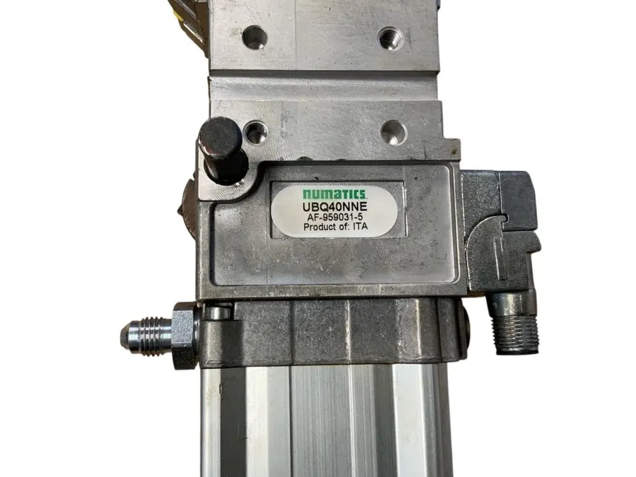 Пневмоцилиндр Numatics UBQ40NNE Pneumatic Angle Clamp Cylinder AF-959031-5 Indus — фото лота 1