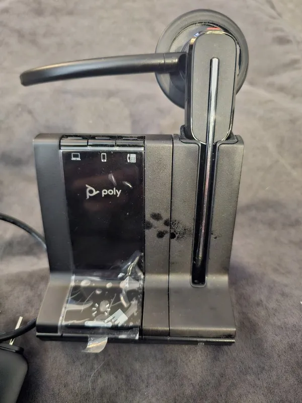 VoIP-шлюз Plantronics Poly W8200B Wireless Bluetooth Charger base and Headset