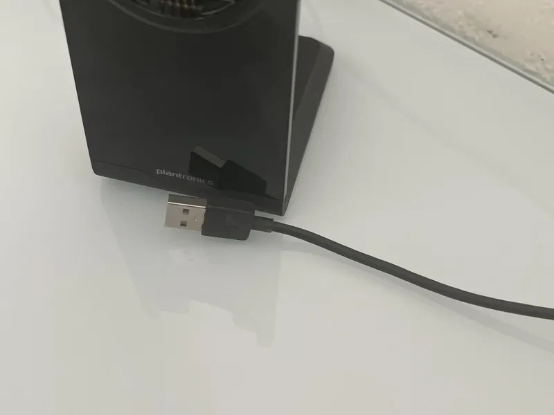 Genuine Plantronics 203079-101 USB Charging Stand ONLY