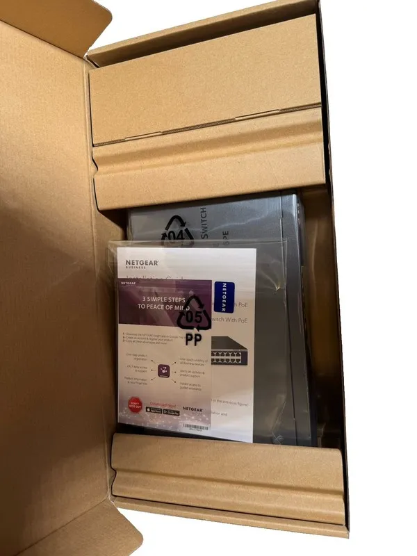 Коммутатор NETGEAR ProSAFE JGS516PE 16-Port Gigabit + PoE Network Switch; 616119