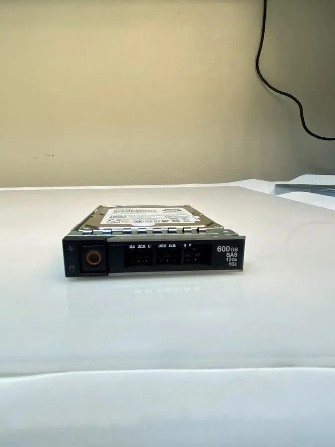 Жёсткий диск 04WX8Y Dell 600GB SAS 2.5 10K 12G 4WX8Y AL15SEB060NY SAS 1000rpm Ha