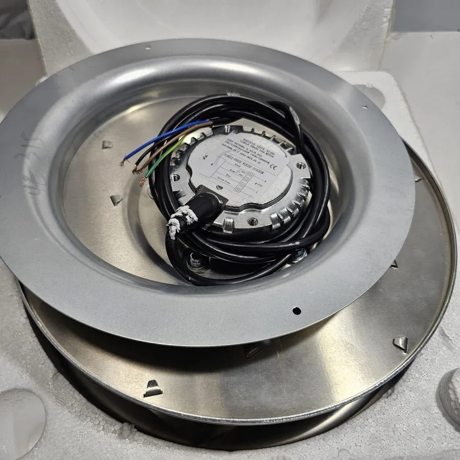 Вентилятор B4E315-107A-AL00 Single Phase Backwards Centrifugal Fan 230v 0.55A — фото лота 2