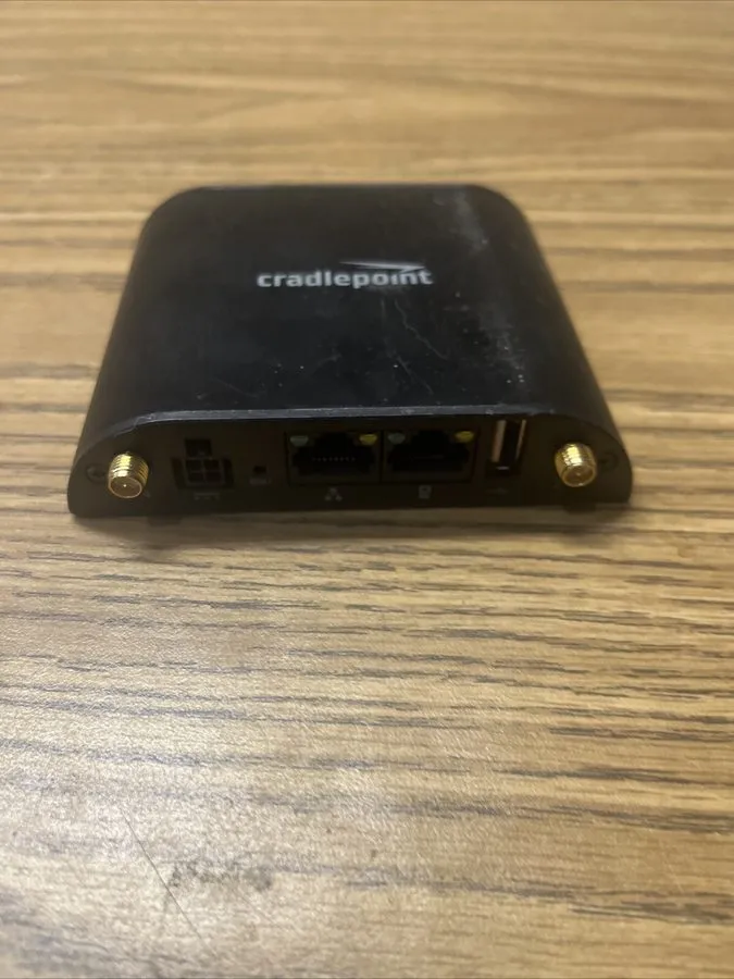 Маршрутизатор Cradlepoint IBR600LPE Wi-Fi Compact Mobile Router Sold As-Is