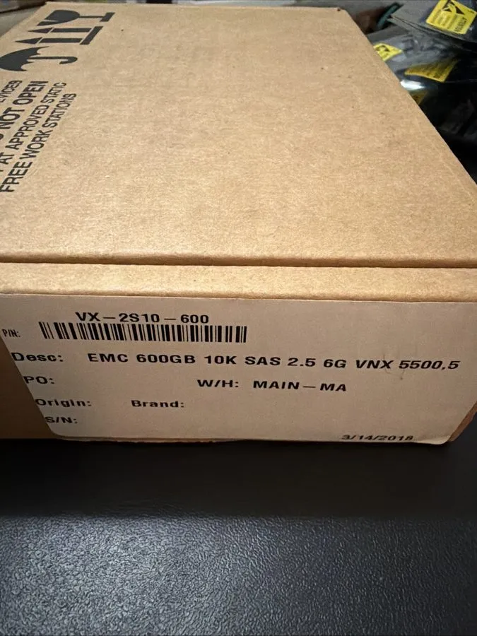 Жёсткий диск EMC 005050211 600GB 10K 2.5" 6Gbps SAS HDD VX-2S10-600 V3-2S10-600 