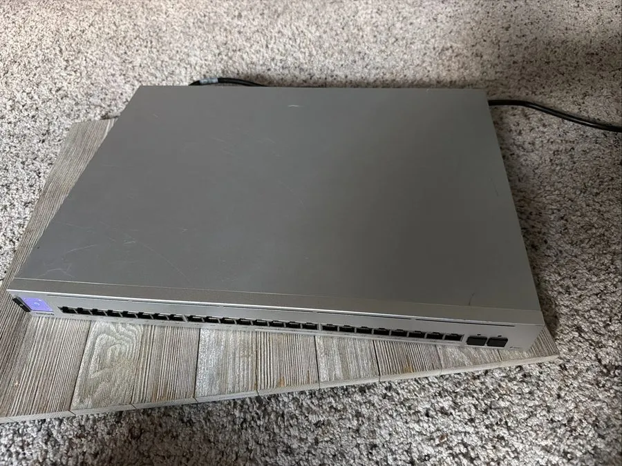 Коммутатор Ubiquiti Networks USW-ENTERPRISE-24-POE Switch