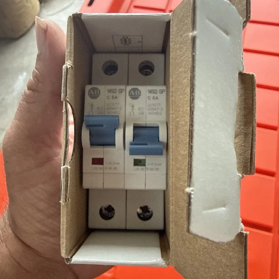 Автоматический выключатель Allen-Bradley 1492-SPM1C050 5A 1P Type C AC Supplemen