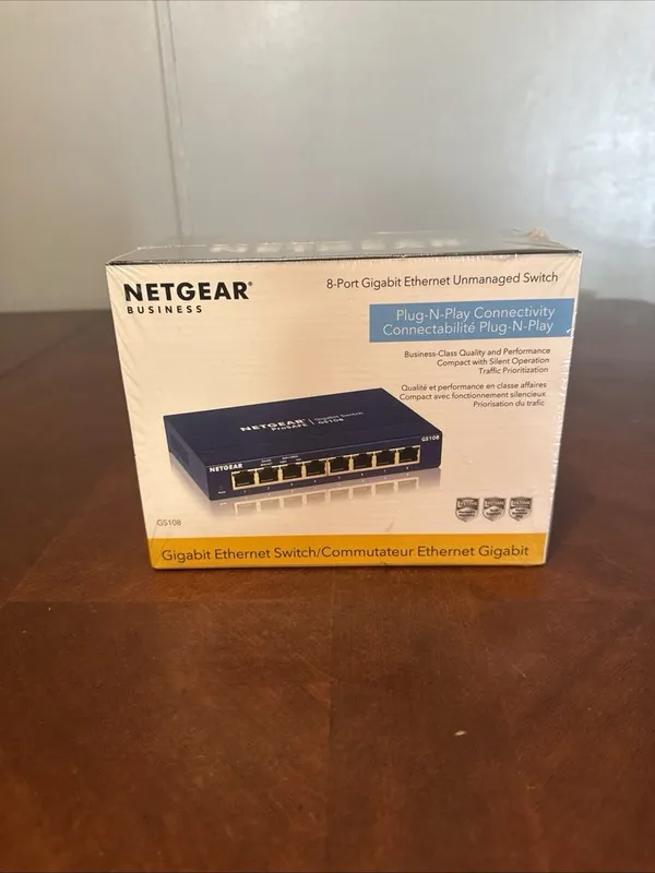 Коммутатор NETGEAR 8-Port Gigabit Ethernet Unmanaged Switch (GS108) 400NAS