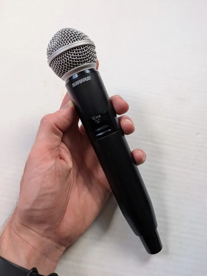 Радиосистема Shure BLX2/SM58 Microphone w/ GLXD4 Receiver & Beyerdynamic M300N(C